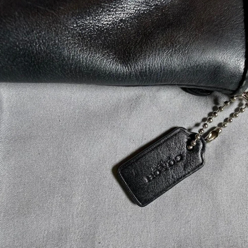 Coach Wristlet Clutch Women Small Black Excellent F52153 Leather‎ Pleated Gold
